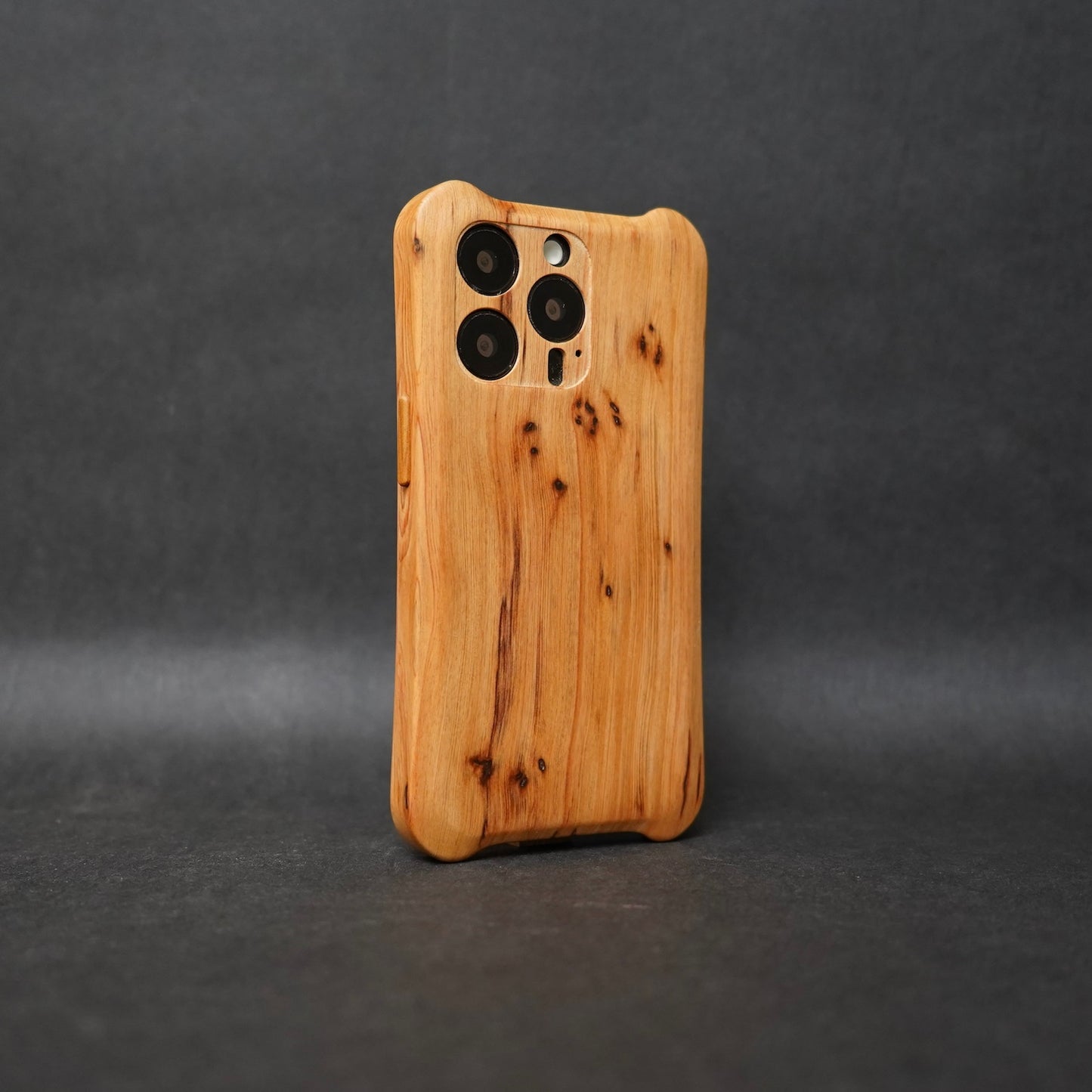iPhone Taiwanese cypress heavy oil all solid wood mobile phone case wooden button type