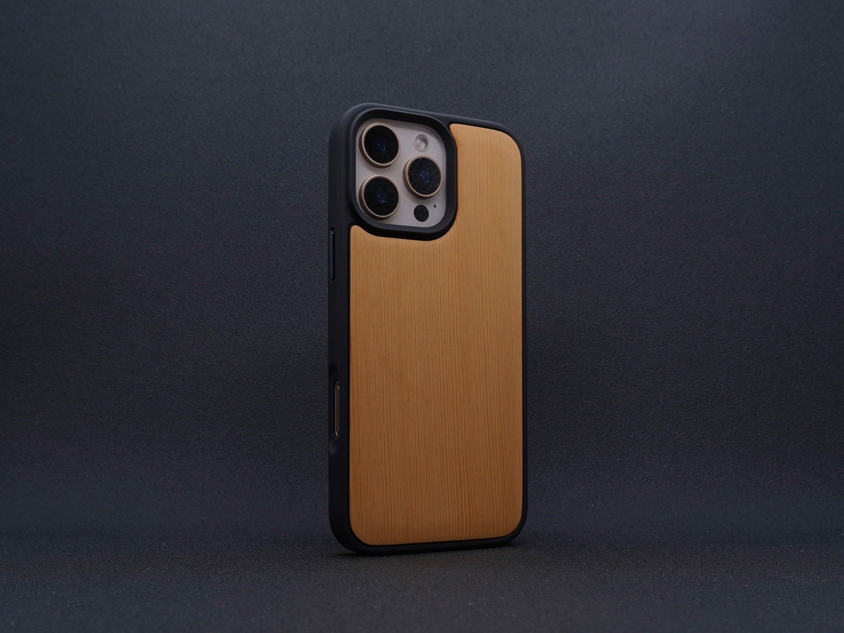 【國產材】台灣檜木 iPhone 11~16 系列 實木手機殼