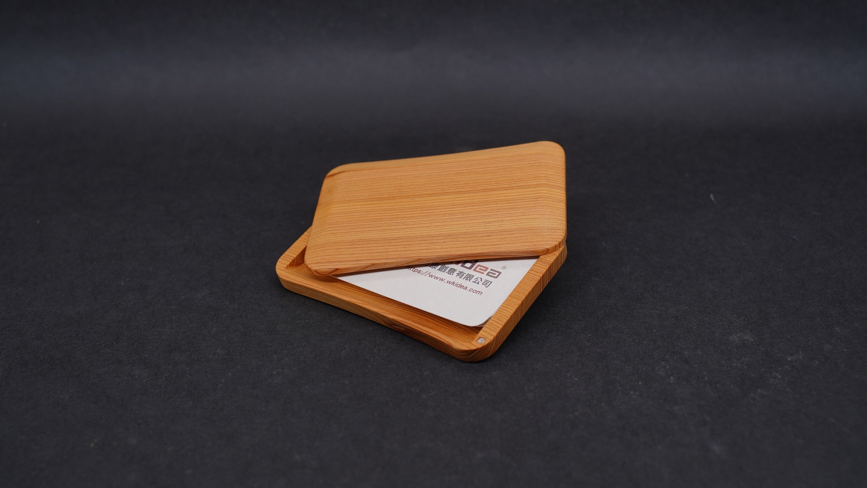 台灣檜木側推滑蓋式名片盒 WKidea 專利磁吸結構 手工實木工藝