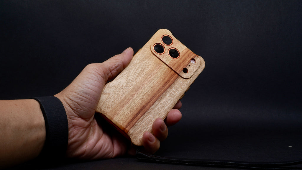 【國產材】台灣樟木 iPhone 17系列 木按鍵全實木手機外殼