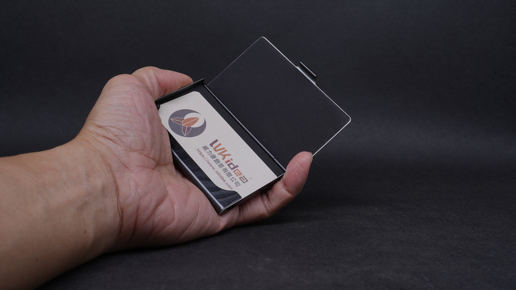 【Outlet】複合材質幾何造型名片盒 台灣扁柏 多處有自然裂痕與微破洞在後方