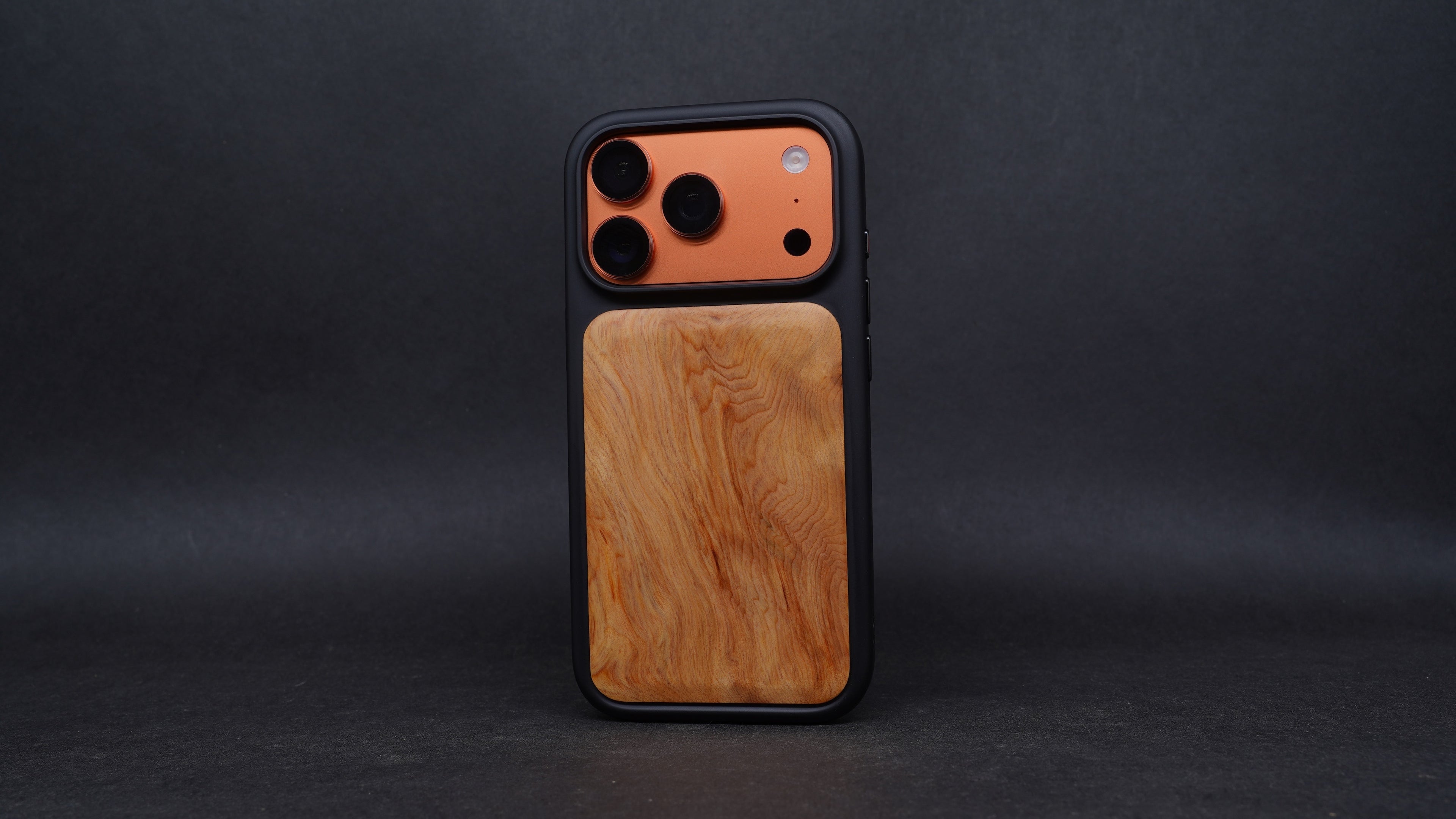 【國產材】台灣檜木 iPhone 17系列 MagSafe 實木防摔手機殼｜可客製選料