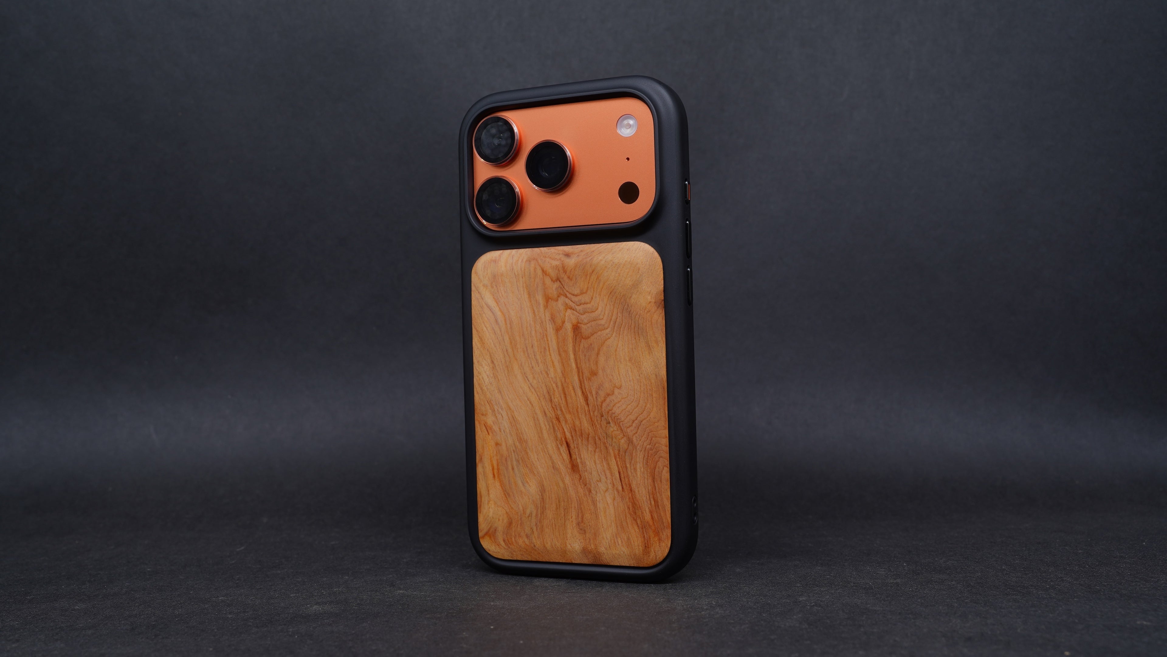【國產材】台灣檜木 iPhone 17系列 MagSafe 實木防摔手機殼｜可客製選料