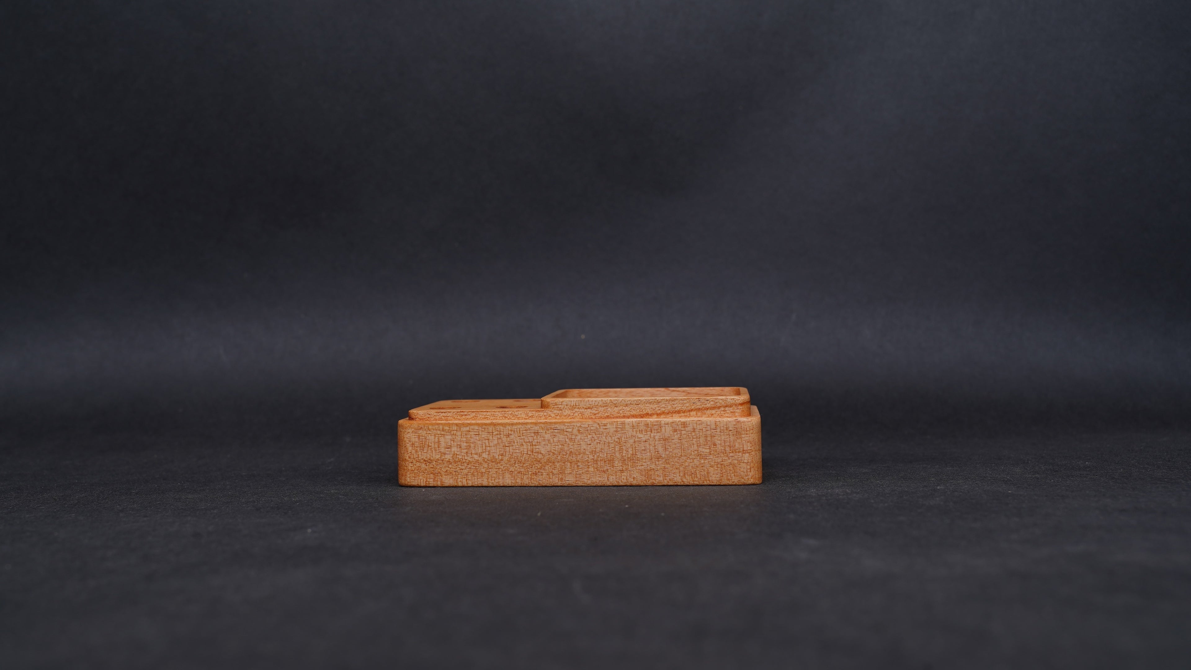 【Domestic materials】 Step by step simple composite pen holder storage wooden tray