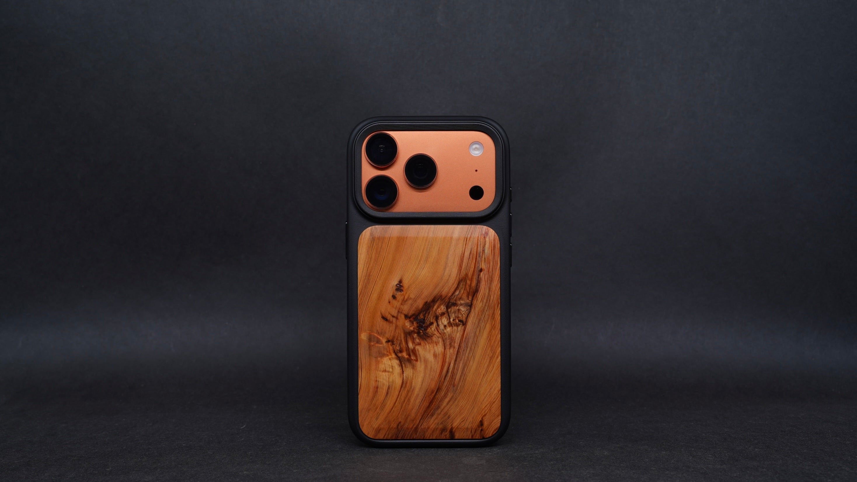 【國產材】台灣檜木 iPhone 17系列 MagSafe 實木防摔手機殼｜可客製選料