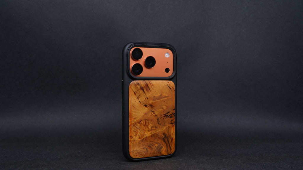 【國產材】台灣鳳尾黃檜 iPhone 17系列 MagSafe 實木防摔手機殼｜可客製選料