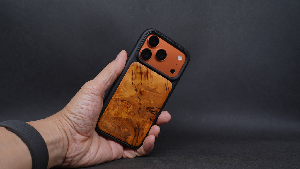 【國產材】台灣鳳尾黃檜 iPhone 17系列 MagSafe 實木防摔手機殼｜可客製選料