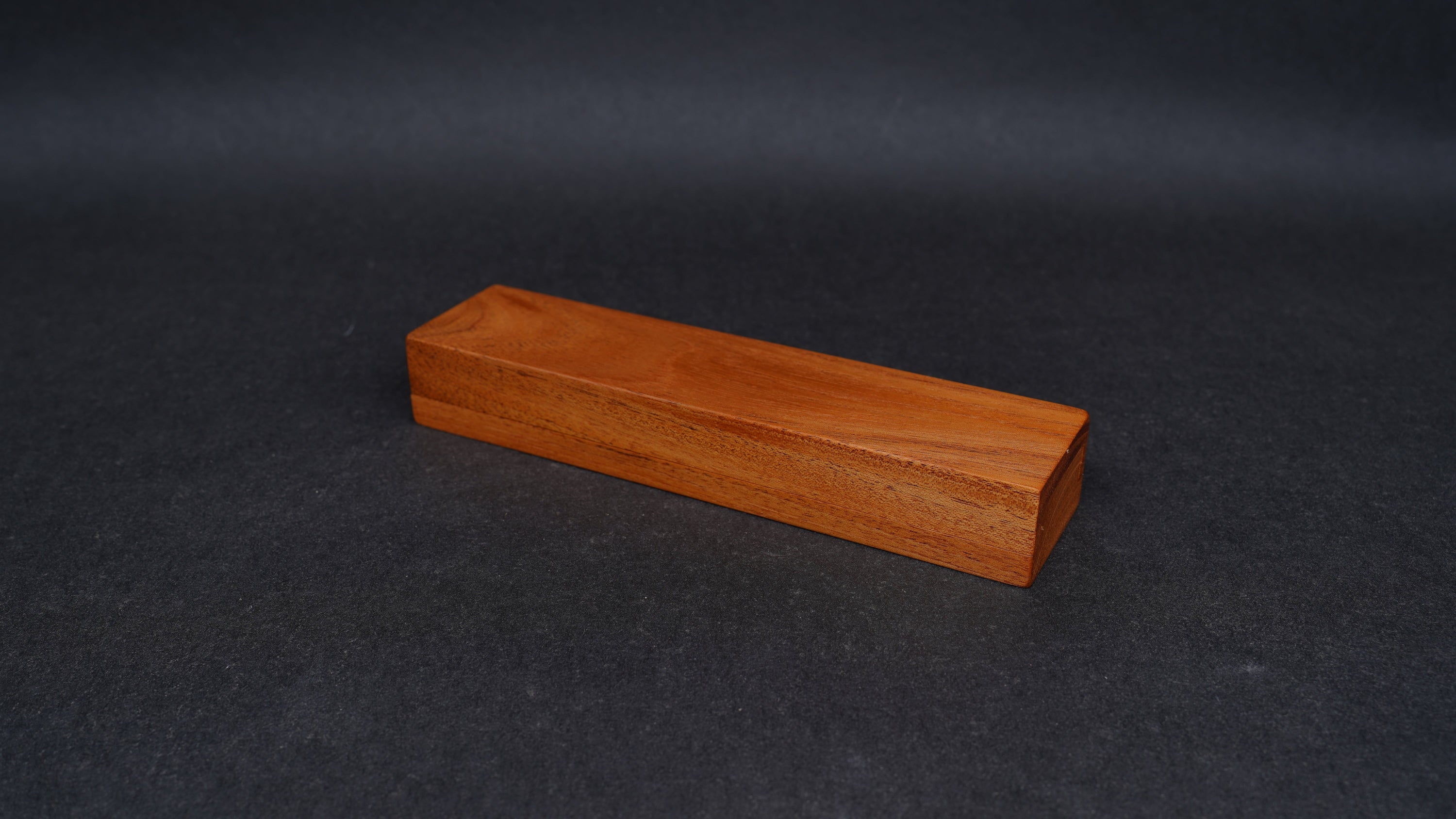 帷言立木鋼珠筆｜鐵刀木筆身・花梨瘤筆夾・桃花心木盒