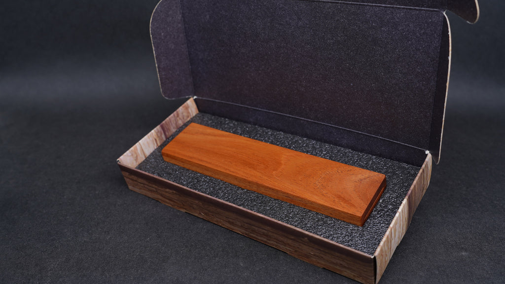 帷言立木鋼珠筆｜鐵刀木筆身・花梨瘤筆夾・桃花心木盒