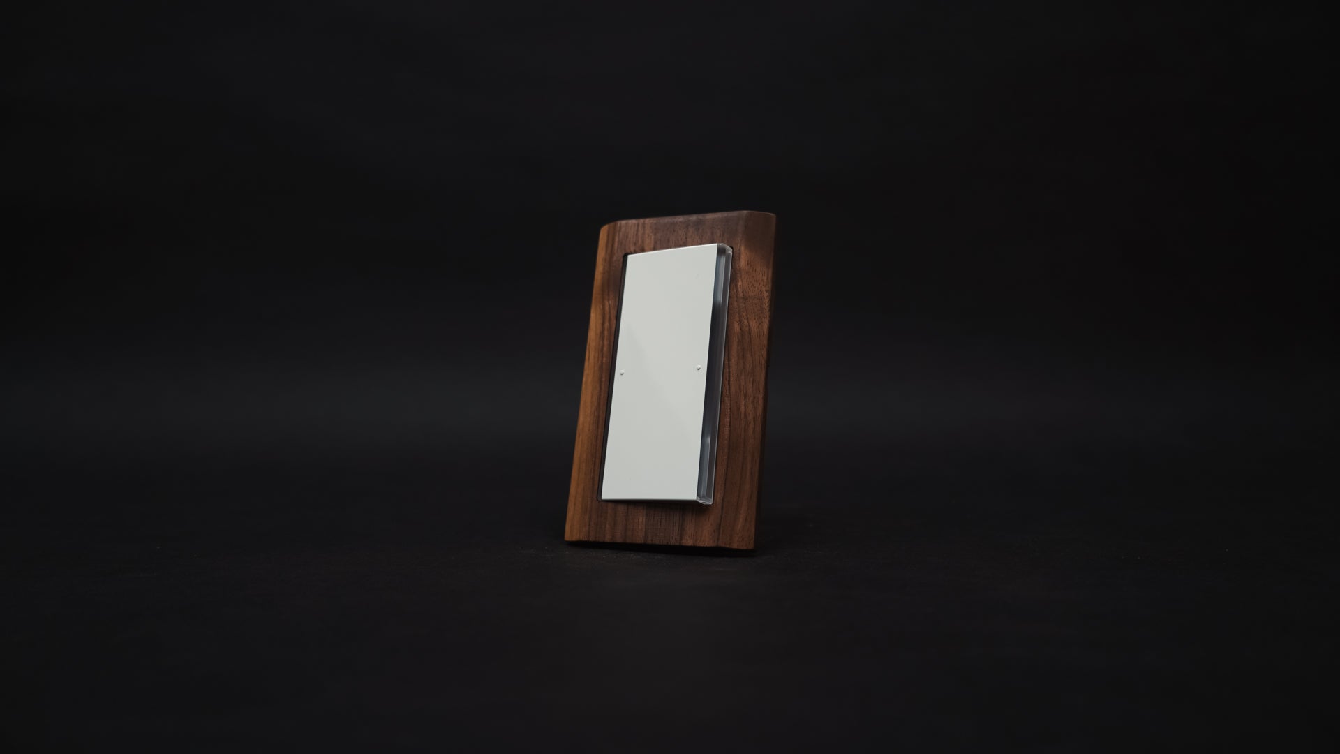 【進口材】Bark系列-胡桃實木開關面板