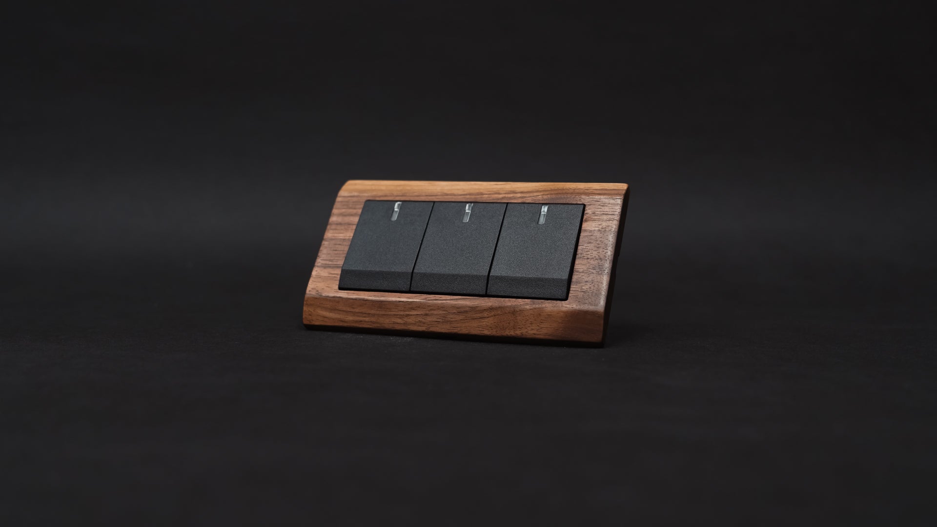 【進口材】Bark系列-胡桃實木開關面板